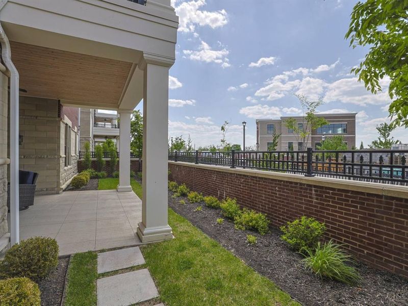 230 Vintage Club Drive, Unit 103, Montgomery, OH 45249 Photo 26