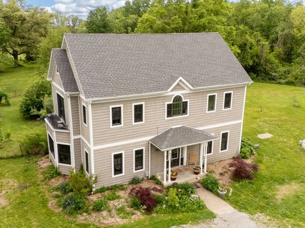 1215 Trolley Road, Eldorado, IL 62930