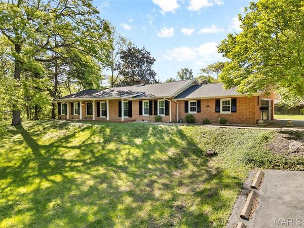 16 Autumn Lane, Belleville, IL 62223