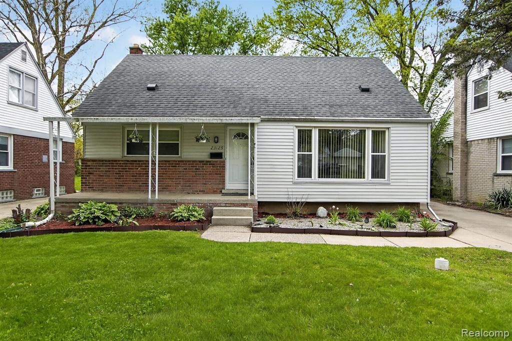23125 Church Street, Oak Park, MI 48237 Main Photo