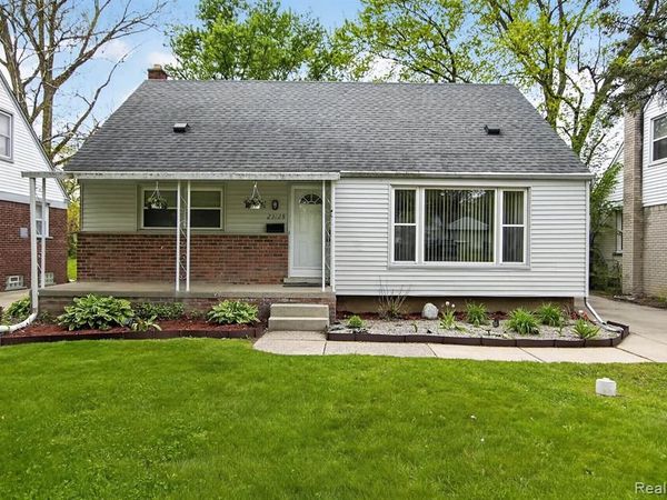 23125 Church Street, Oak Park, MI 48237