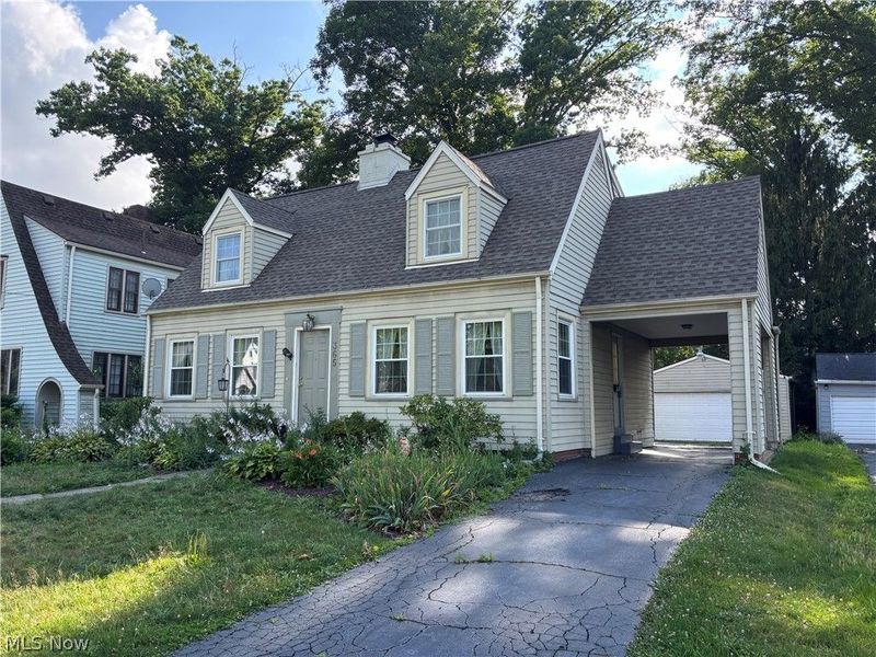 365 Genesee Avenue NE, Warren, OH 44483 Photo 1