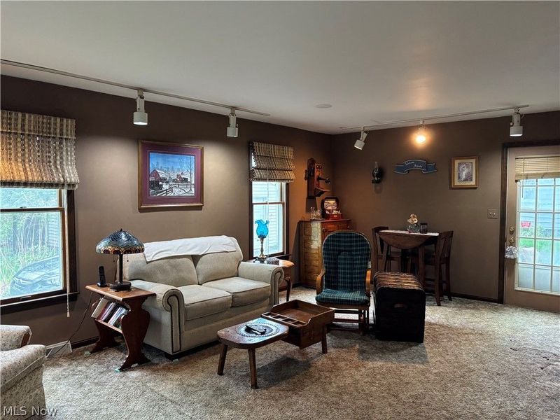 365 Genesee Avenue NE, Warren, OH 44483 Photo 6