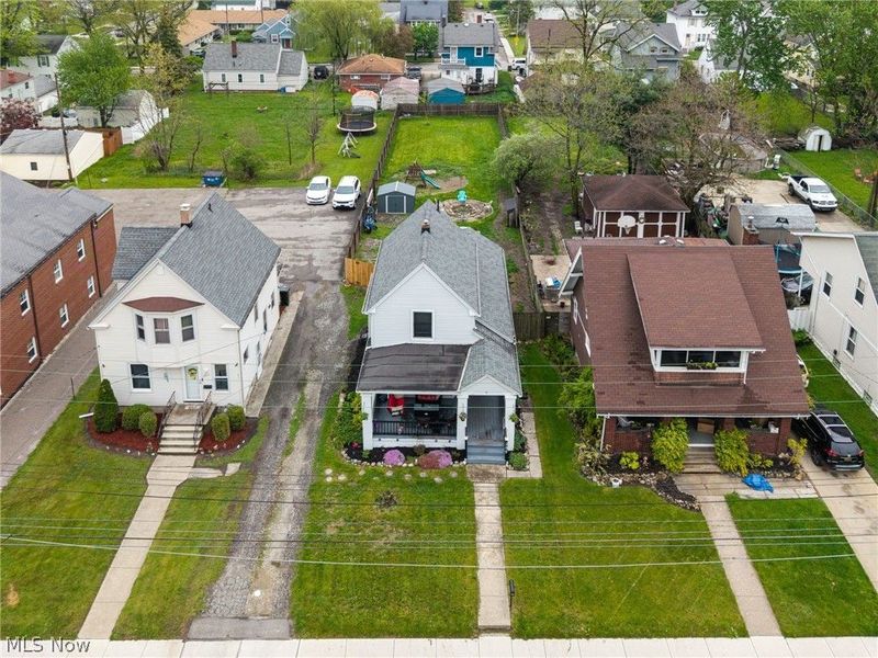 209 Gulf Road, Elyria, OH 44035 Photo 11