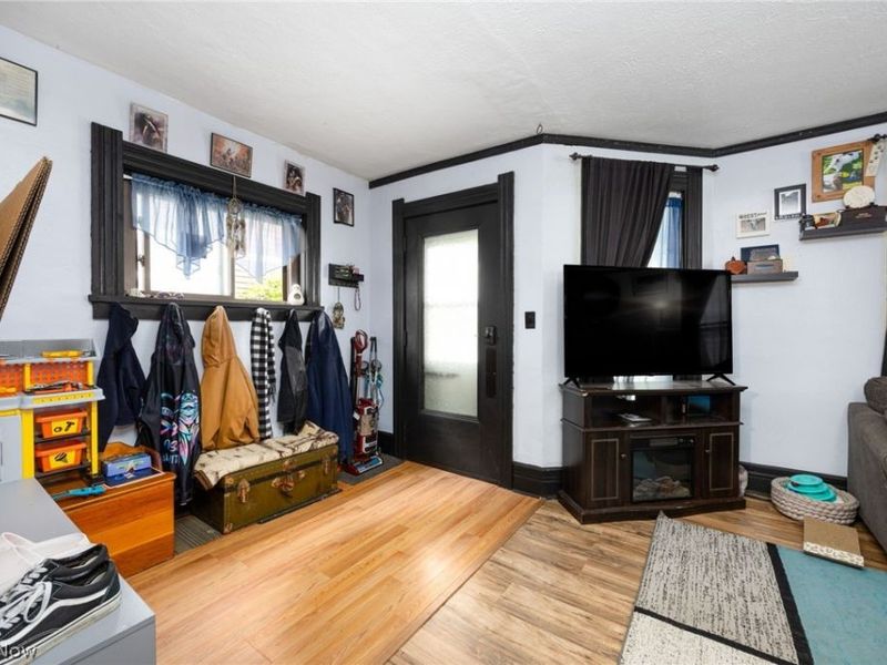 209 Gulf Road, Elyria, OH 44035 Photo 13