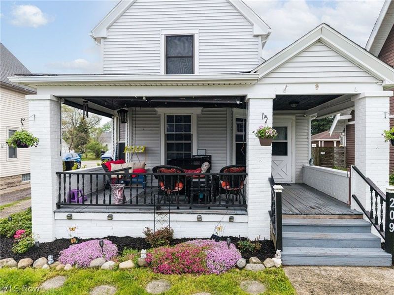 209 Gulf Road, Elyria, OH 44035 Photo 3