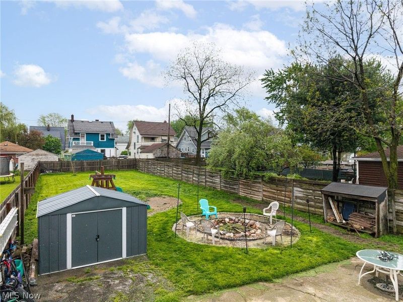 209 Gulf Road, Elyria, OH 44035 Photo 5