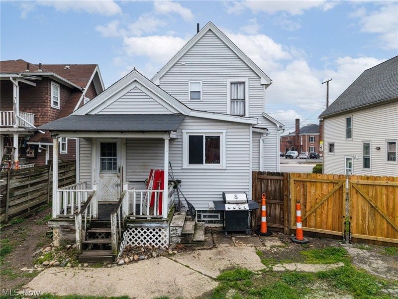 209 Gulf Road, Elyria, OH 44035 Photo 7