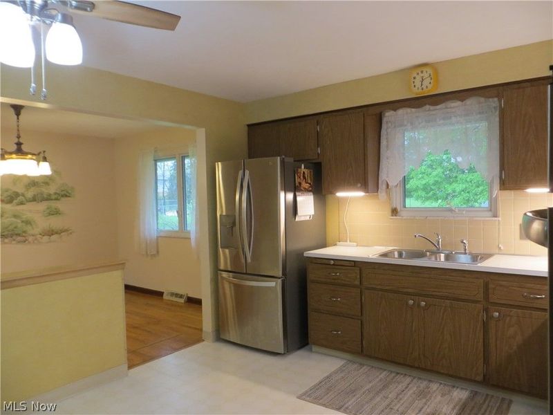 6204 Meadview Drive, Seven Hills, OH 44131 Photo 20