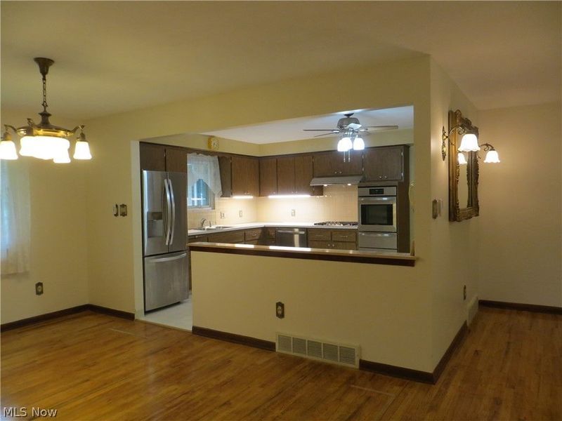 6204 Meadview Drive, Seven Hills, OH 44131 Photo 38