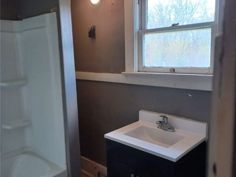 1459 West Avenue NW, Warren, OH 44483 Photo 9