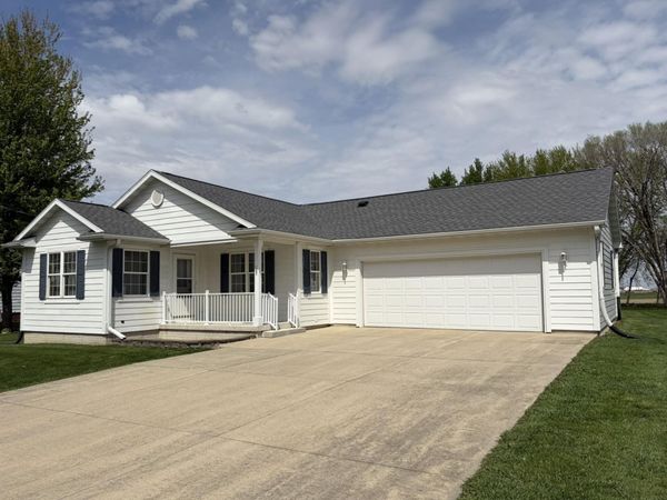 127 W 4th Street, Wellsburg, IA 50680