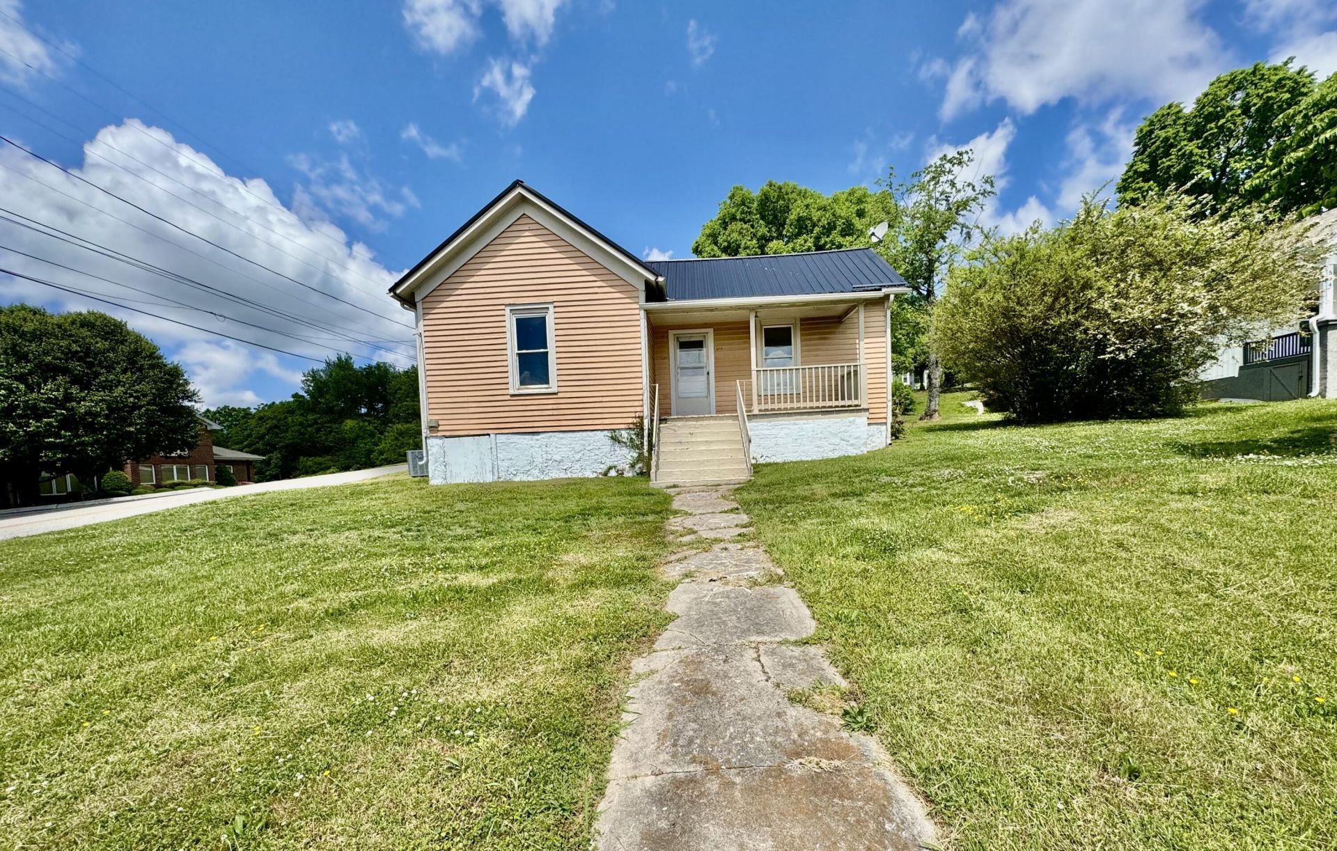 550 W 7th North Street, Morristown, TN 37814 Main Photo