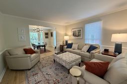 104 Seven Oaks Lane photo 4