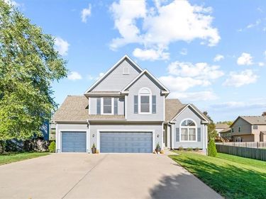 8234 NE 97th Terrace, Kansas City, MO 64157