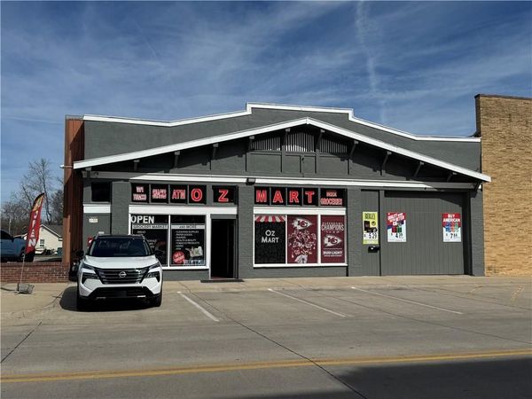 432 Main Street, Osawatomie, KS 66064