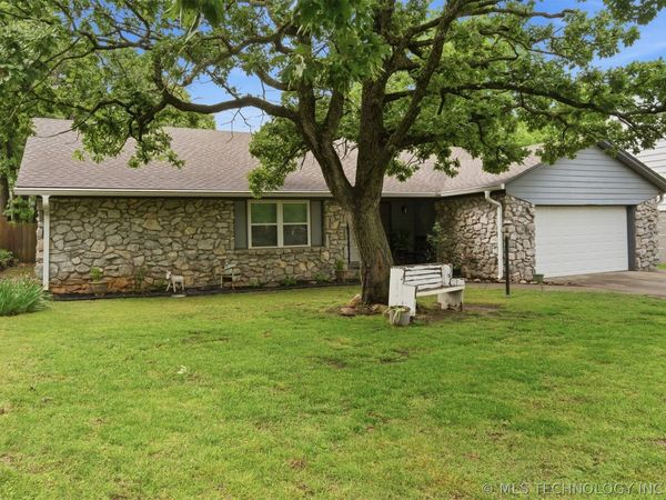 504 W 32nd Place, Sand Springs, OK 74063
