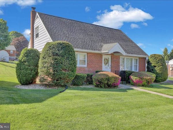 836 RHODORA AVENUE, READING, PA 19605