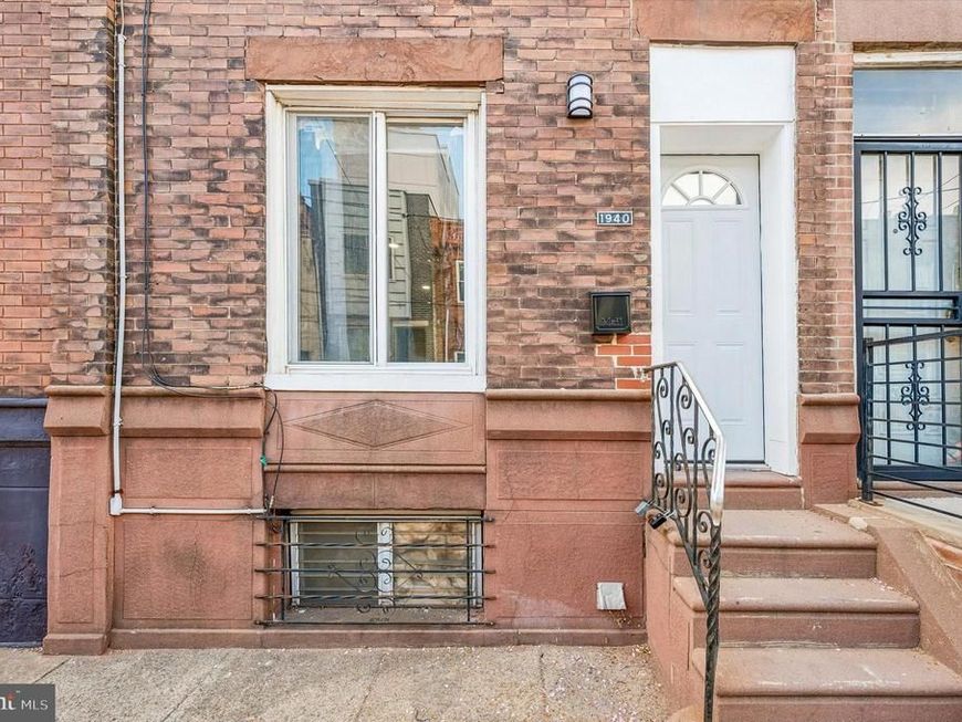 1940 S Lambert Street, Philadelphia, PA 19145 Main Photo