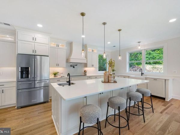 132 N EARLEY, ALEXANDRIA, VA 22304