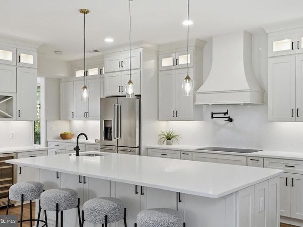 132 N EARLEY STREET, ALEXANDRIA, VA 22304