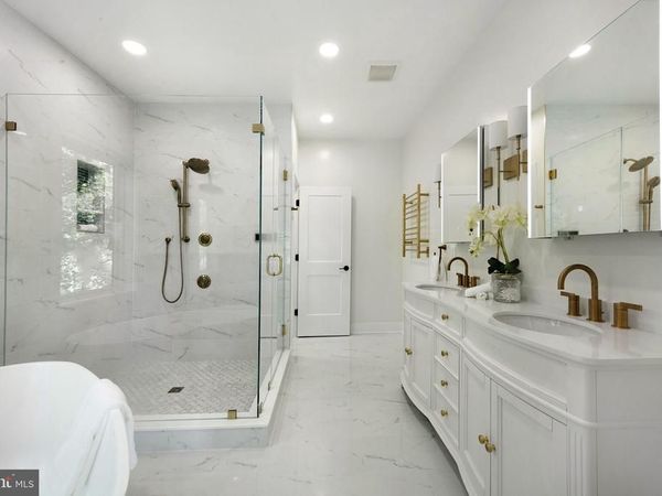132 N EARLEY STREET, ALEXANDRIA, VA 22304