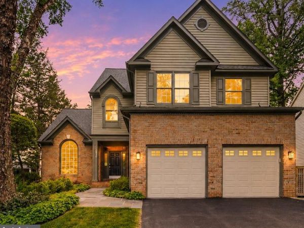 2910 GRAY STREET, OAKTON, VA 22124