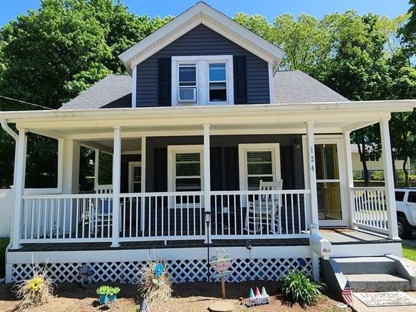 124 Beaver Street, Unit 1, Franklin, MA 02038