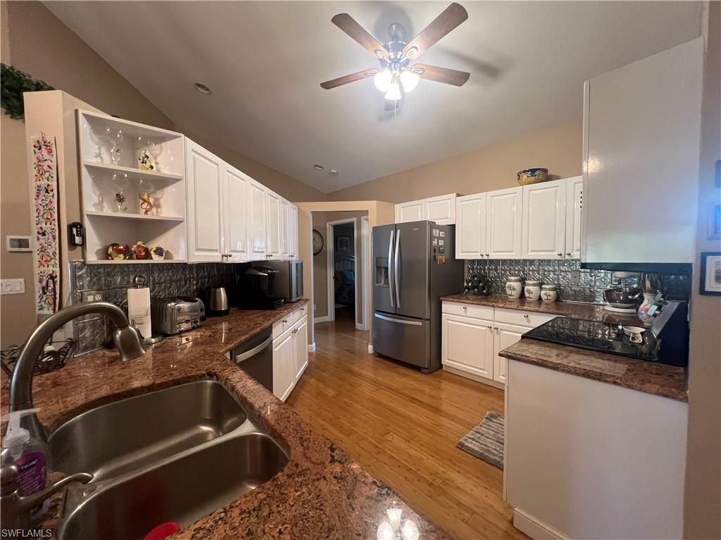 975 Partridge Cir , Unit 202, Naples, FL 34104 Photo