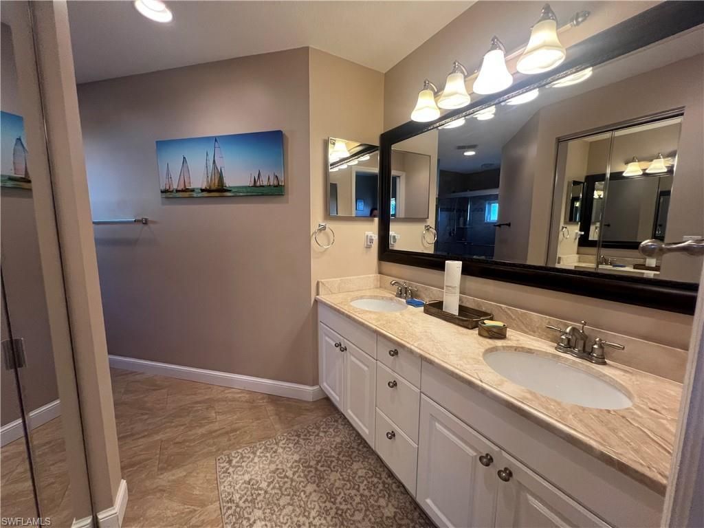 975 Partridge Cir , Unit 202, Naples, FL 34104 Photo