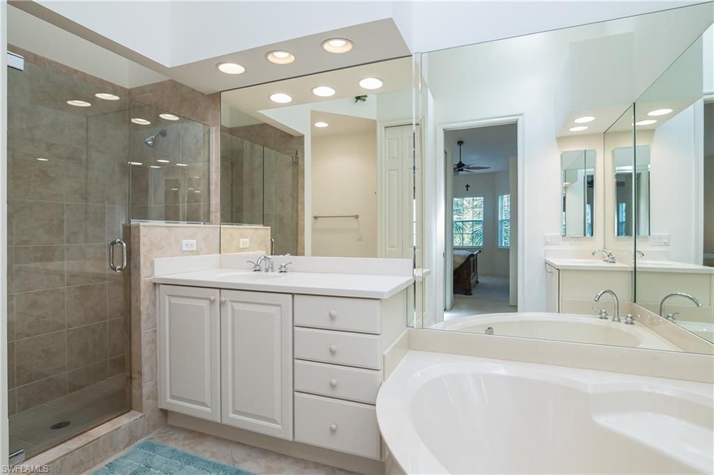 7845 Hawthorne Dr, Unit 903, Naples, FL 34113 Photo