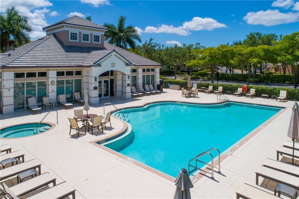 7845 Hawthorne Dr, Unit 903, Naples, FL 34113 Photo