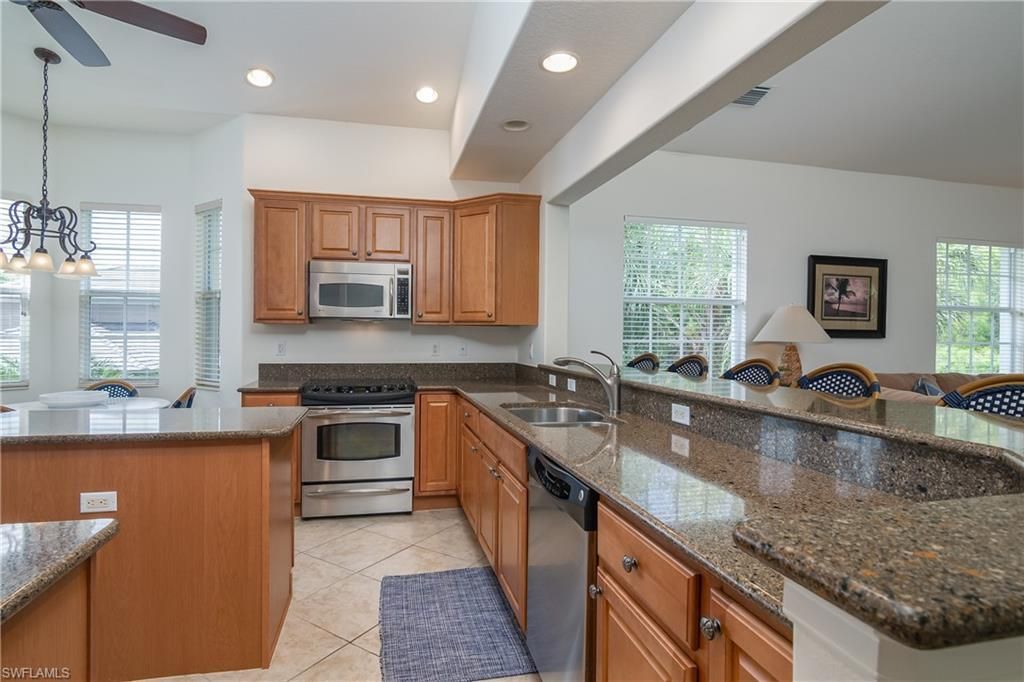 7845 Hawthorne Dr, Unit 903, Naples, FL 34113 Photo