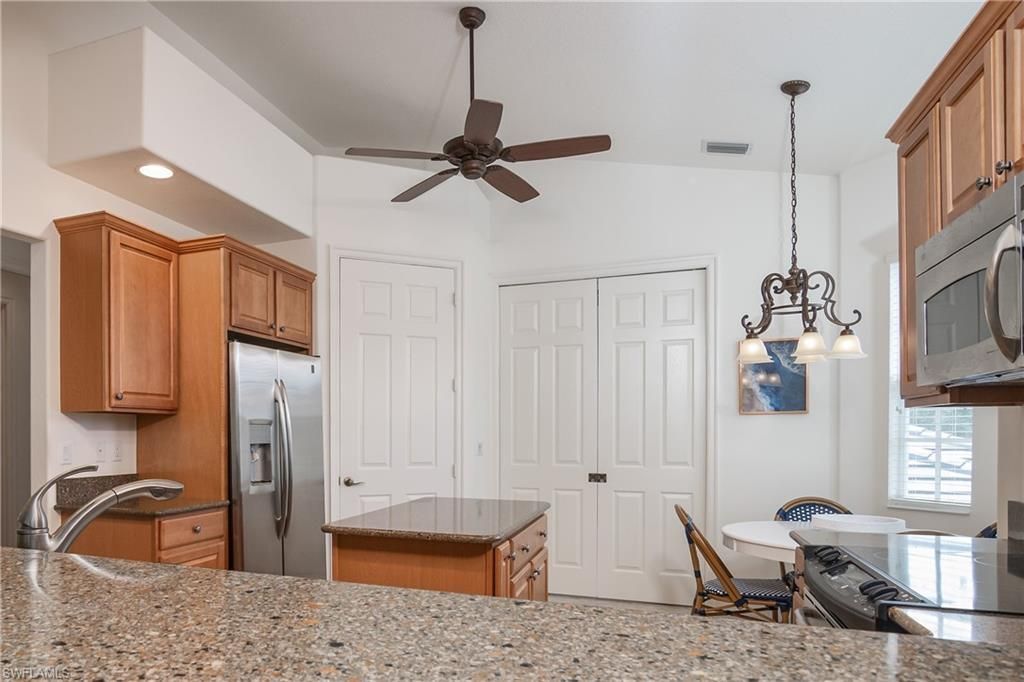 7845 Hawthorne Dr, Unit 903, Naples, FL 34113 Photo