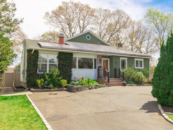 11 Harvest Lane , West Islip, NY 11795