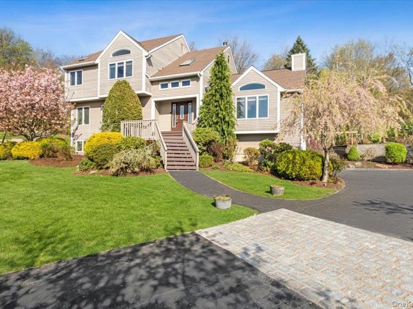 3060 Dahlia Court , Yorktown Heights, NY 10598