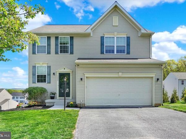 1555 PLEADER LANE, YORK, PA 17402