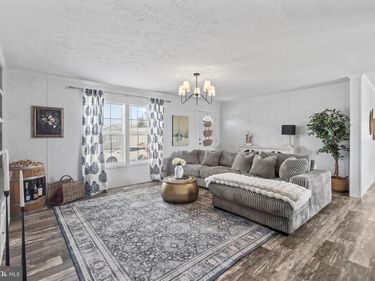6 SOUTHWIND CIRCLE, JACKSON, NJ 08527