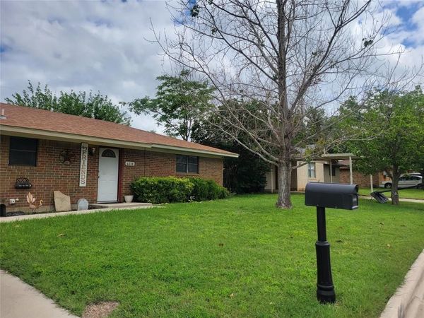 4310 Brookdale Drive, Brownwood, TX 76801
