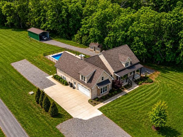 923 Dobbins Pike, Gallatin, TN 37066