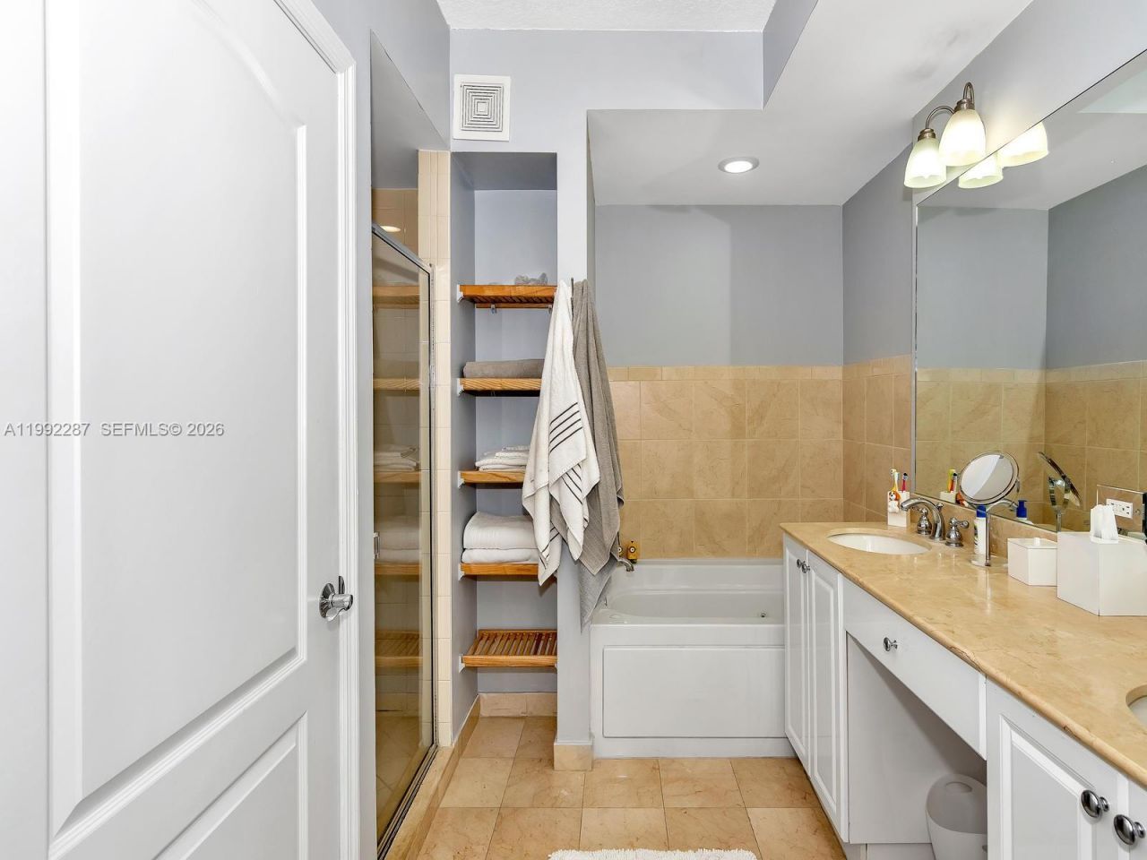 7542 SW 102nd St, Unit 209, Pinecrest, FL 33156 Photo