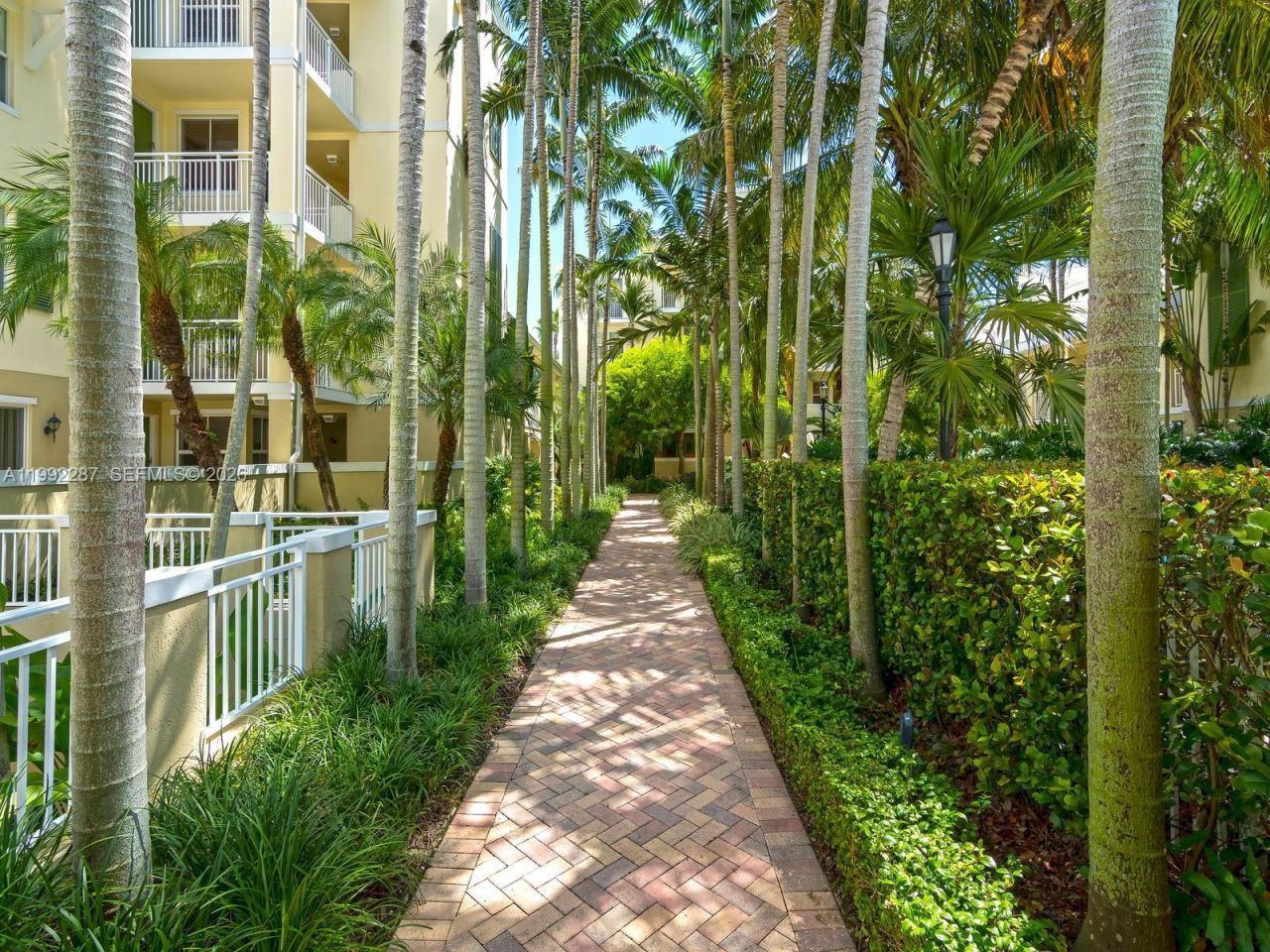 7542 SW 102nd St, Unit 209, Pinecrest, FL 33156 Photo