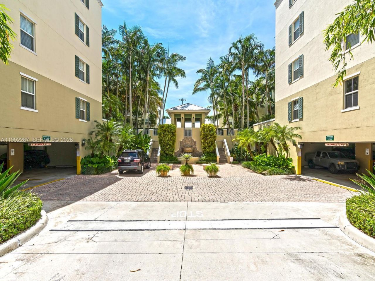 7542 SW 102nd St, Unit 209, Pinecrest, FL 33156 Photo