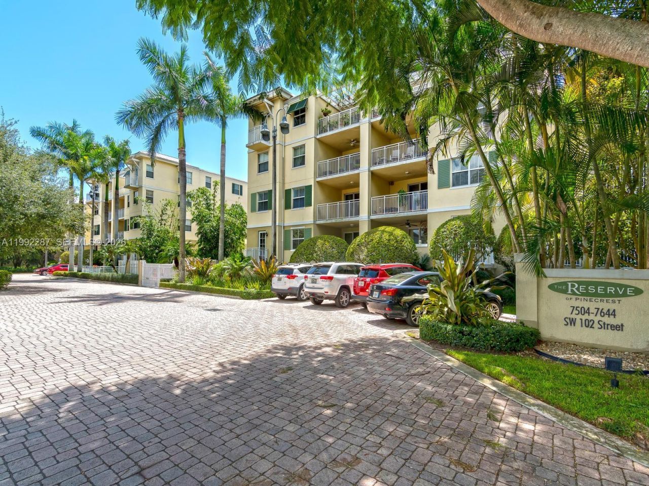 7542 SW 102nd St, Unit 209, Pinecrest, FL 33156 Photo