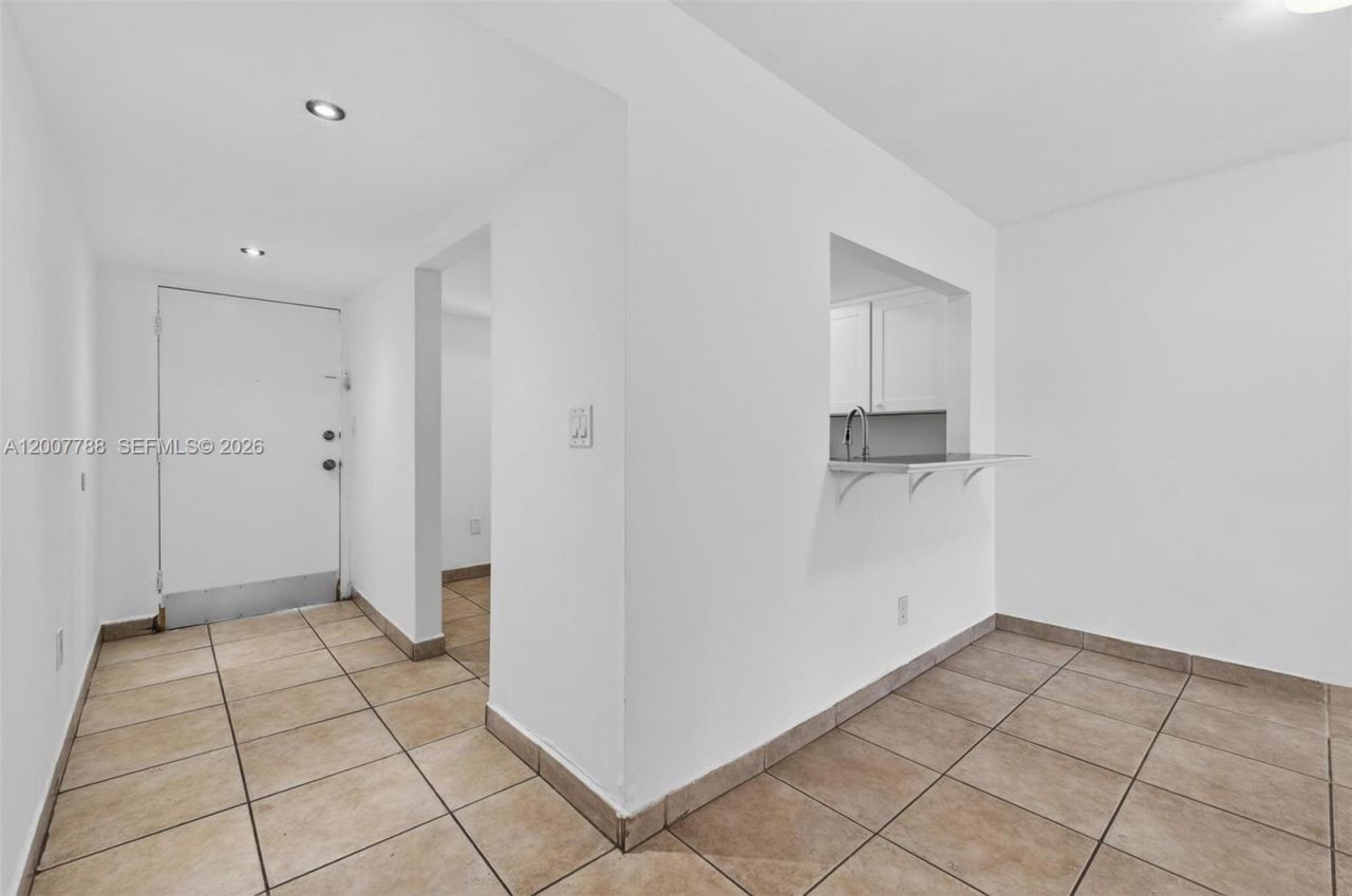 240 NW 107th Ave, Unit 104, Miami, FL 33172 Photo