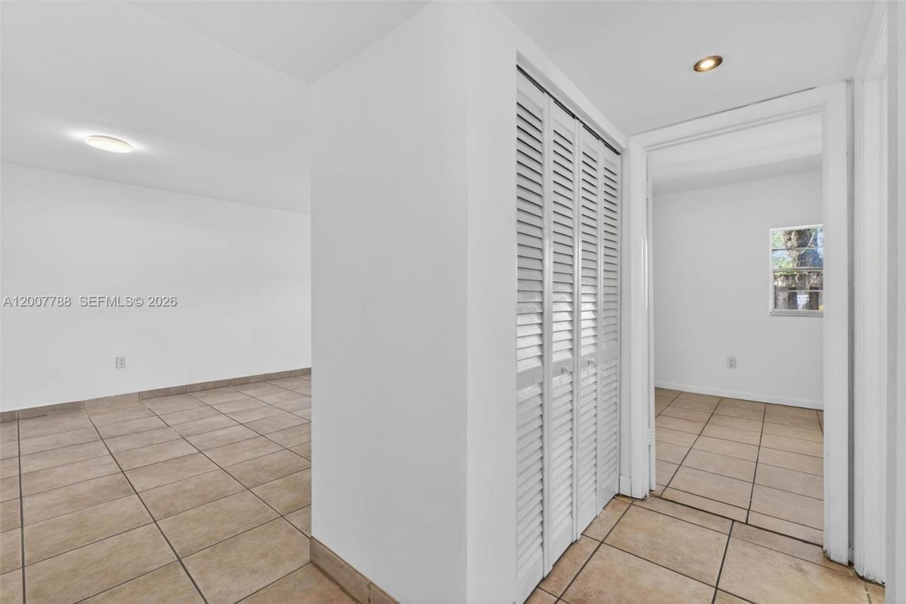 240 NW 107th Ave, Unit 104, Miami, FL 33172 Photo