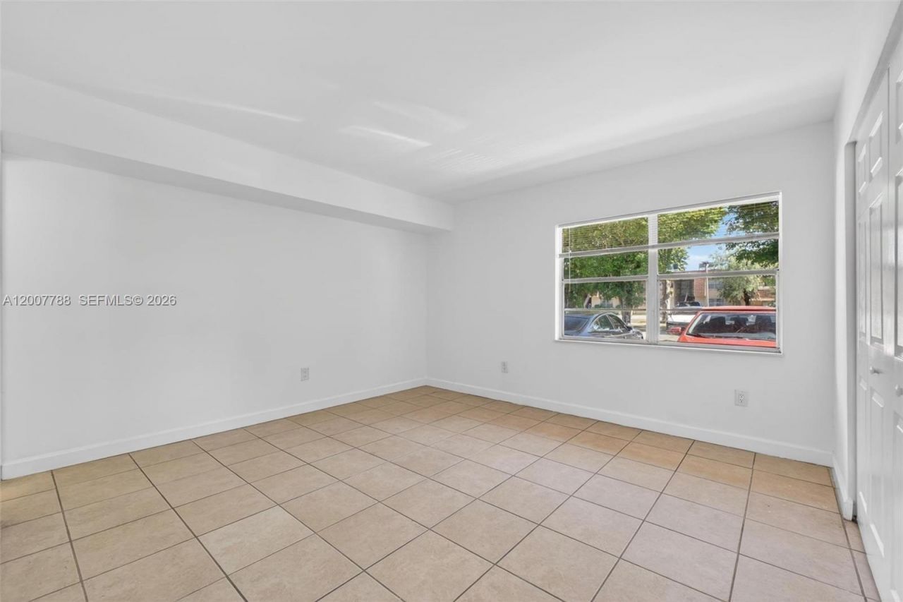 240 NW 107th Ave, Unit 104, Miami, FL 33172 Photo