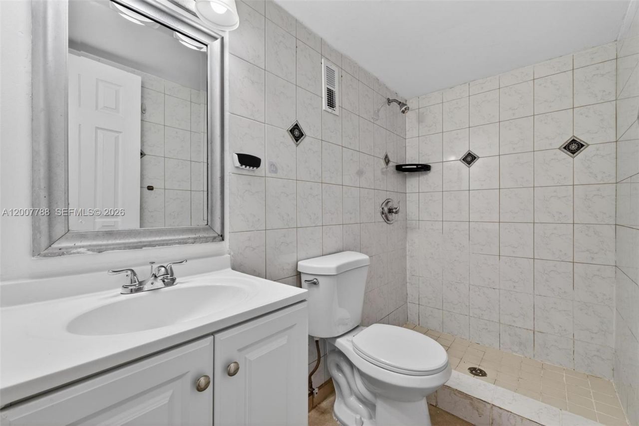 240 NW 107th Ave, Unit 104, Miami, FL 33172 Photo
