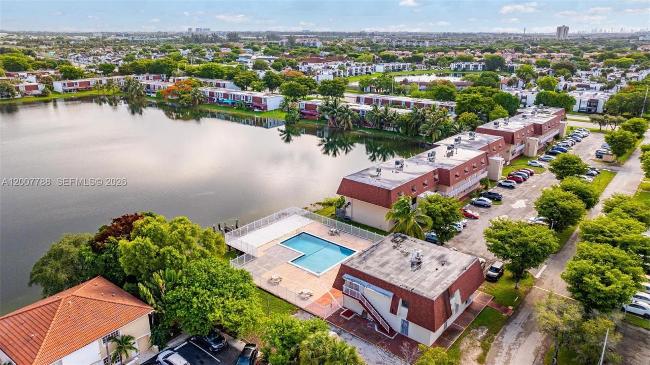 240 NW 107th Ave, Unit 104, Miami, FL 33172 Photo