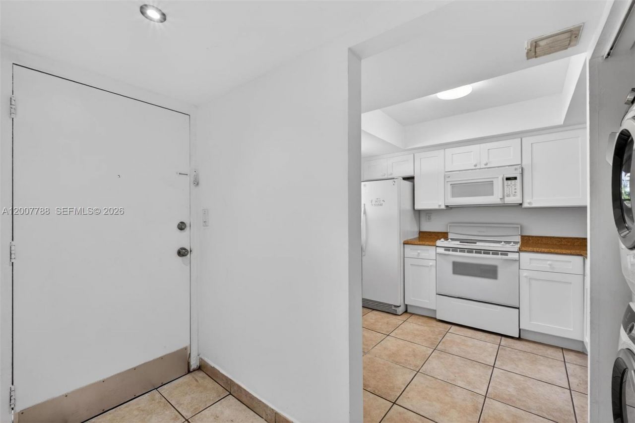 240 NW 107th Ave, Unit 104, Miami, FL 33172 Photo